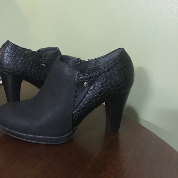 black booties - Picture 3 of 5